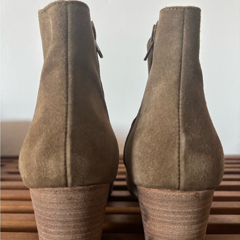 Isabel Marant suede booties with western vibe; soft brown/tan - Picture 9 of 12